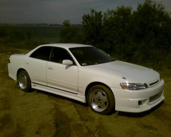 Капот пластиковый Toyota Mark II (90) купить недорого с доставкой в Брянск