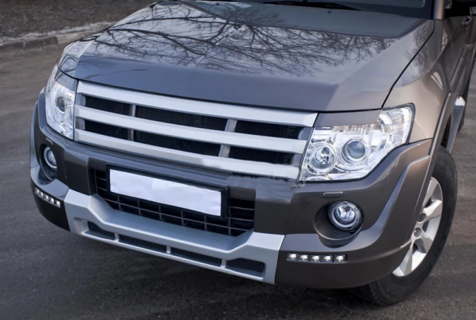 Накладка (юбка) переднего бампера "Broomer Design" (Без ДХЛ) для Mitsubishi Pajero IV (2006-2015) купить недорого с доставкой в Брянск